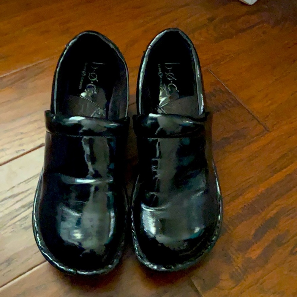 BOC patent leather clog
